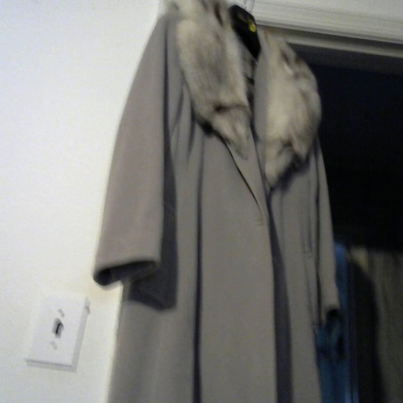 Minks and Furs     "GOTTA GO"  "MAKE ME AN OFFER" - Picture 5 of 5